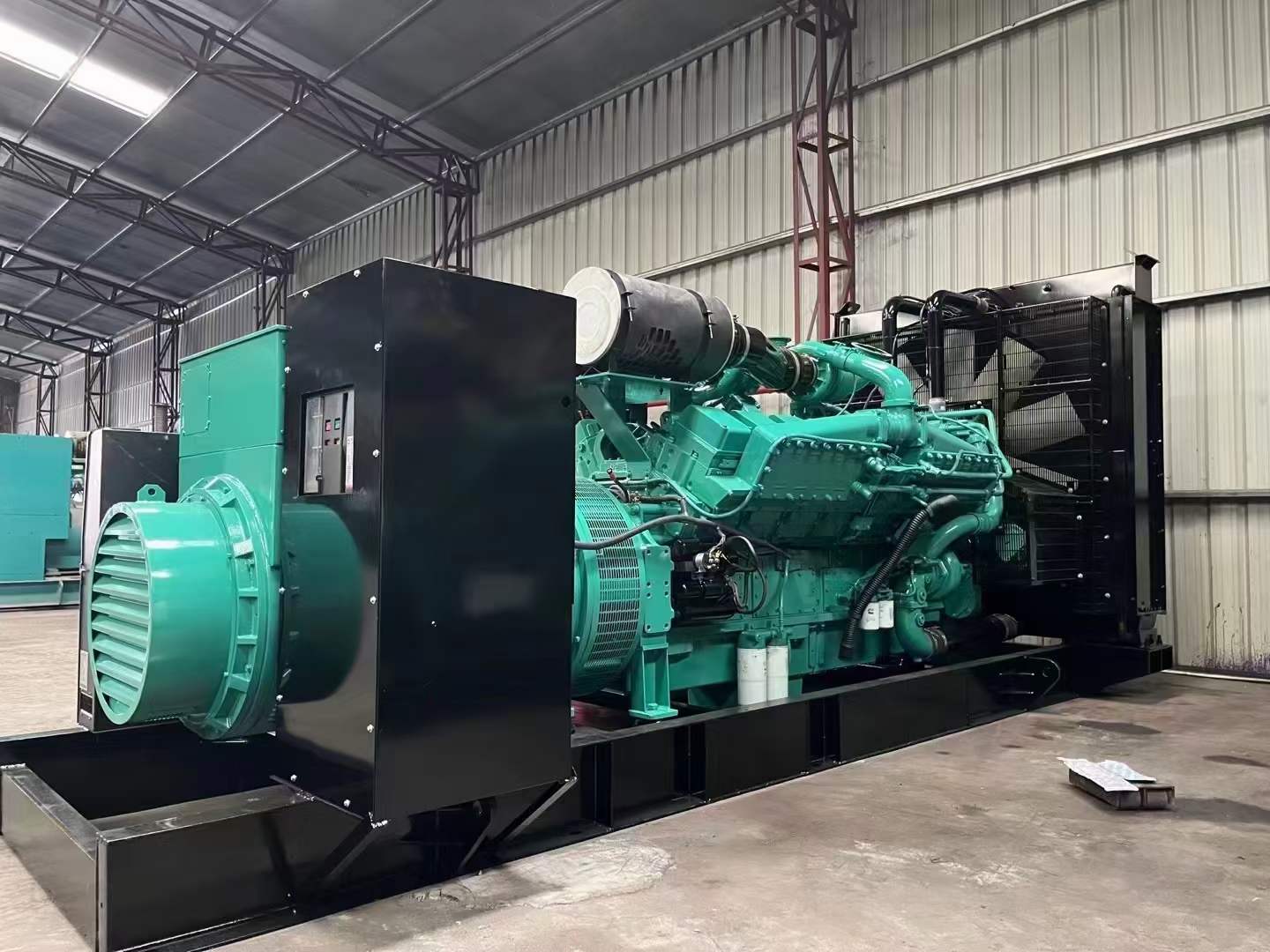 城北如何降低 800kW 柴油发电机输出电流的波动？