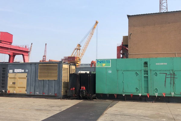 城北发电机出租空气滤清器的清洁频率是多少？